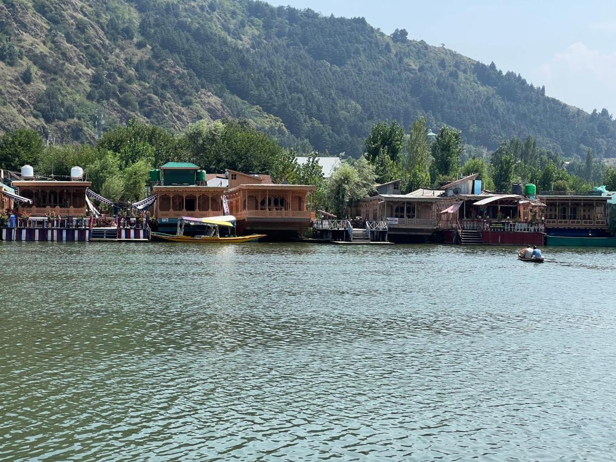 Aristotle Group Of Houseboats & Transportation Hotel Srīnagar Exterior foto